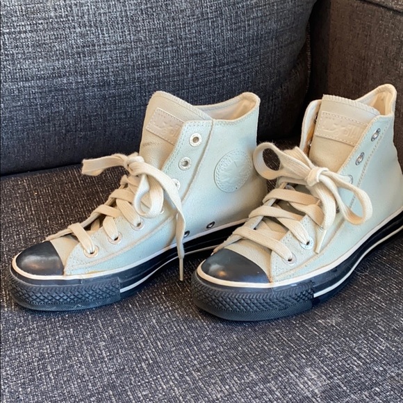 Converse Other - Old school hightop Converse sneakers SALE